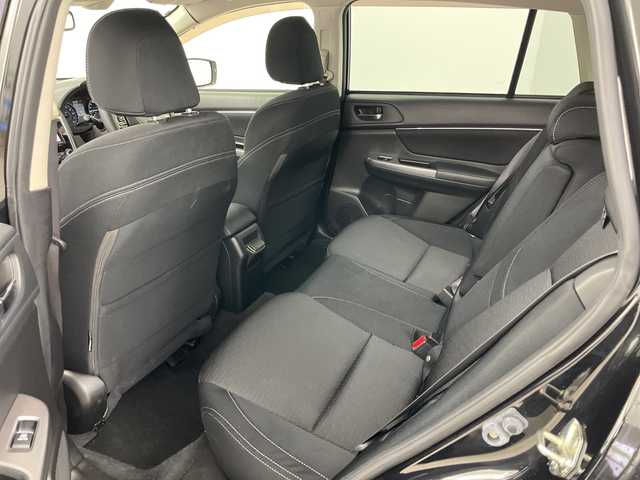 スバル レヴォーグ 1．6GTアイサイト スマートED 道央・札幌 2017(平29)年 6.7万km クリスタルブラックシリカ ・４WD/・ダイヤトーンナビ/　CD/DVD/BT/SD/USB/・フルセグTV/・バックカメラ/・アドバンスドセーフティパッケージ/　サイドカメラ/　アイサイトアシスト/　オートマチックハイビーム/　ブラインドスポットモニター/・アイサイトVer.3/　衝突軽減ブレーキ/　全車速追従クルーズコントロール/　レーンキープ/　前後誤発進抑制/　車線逸脱警報/　ふらつき警報/　先行車発信お知らせ/・運転席パワーシート/・革巻きステアリング/・パドルシフト/・ステアリングリモコン/・オートライト/・LEDヘッドライト/・フォグランプ/・リアフォグランプ/・ETC/・自動防眩ミラー/・トノカバー/・17インチ純正アルミホイール/・取扱説明書