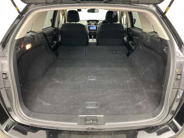 スバル レヴォーグ 1．6GTアイサイト スマートED 道央・札幌 2017(平29)年 6.7万km クリスタルブラックシリカ ・４WD/・ダイヤトーンナビ/　CD/DVD/BT/SD/USB/・フルセグTV/・バックカメラ/・アドバンスドセーフティパッケージ/　サイドカメラ/　アイサイトアシスト/　オートマチックハイビーム/　ブラインドスポットモニター/・アイサイトVer.3/　衝突軽減ブレーキ/　全車速追従クルーズコントロール/　レーンキープ/　前後誤発進抑制/　車線逸脱警報/　ふらつき警報/　先行車発信お知らせ/・運転席パワーシート/・革巻きステアリング/・パドルシフト/・ステアリングリモコン/・オートライト/・LEDヘッドライト/・フォグランプ/・リアフォグランプ/・ETC/・自動防眩ミラー/・トノカバー/・17インチ純正アルミホイール/・取扱説明書