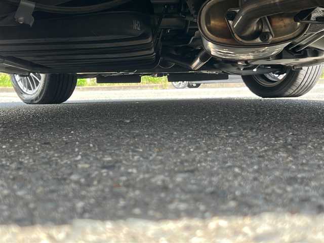 トヨタ ヴォクシー ハイブリッド ZS 煌Ⅱ 愛知県 2017(平29)年 5.3万km ホワイトパールクリスタルシャイン  ワンオーナー/ セーフティセンスC/ 両側パワースライドドア/ 純正9インチSDナビ　フルセグ/ BTオーディオ　CD DVD/ バックカメラ/ LEDヘッドライト/ フォグライト/ ドライブレコーダー/リヤクーラー/ スマートキー　スマートキースペアあり/ エンジンプッシュスタート/ BIN ETC 2.0/ 保証書　取説あり