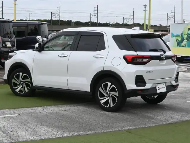 トヨタ ライズ Z 千葉県 2024(令6)年 3.8万km シャイニングホワイトパール スマートアシストIII/レーダークルーズコントロール/エコアイドル/ディスプレイオーディオ/【Bluetooth接続】/【Apple CarPlay　Android Auto対応】/パノラマモニター/ドライブレコーダー（前後撮影）/前席シートヒーター/革巻きステアリング/ステアリングスイッチ/ETC/LEDヘッドライト/フォグライト/ウインカーミラー/コーナーセンサー/純正17インチアルミホイル/サイド/カーテンエアバッグ/キーフリーシステム