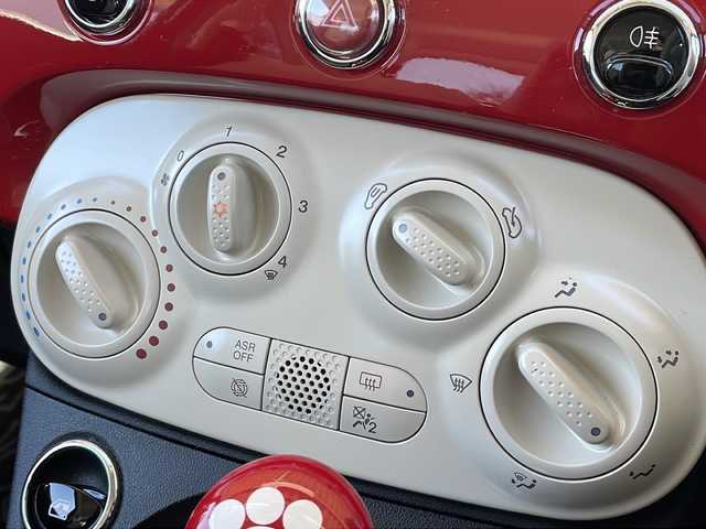 フィアット ５００ 1．2 ポップ 長野県 2020(令2)年 6.5万km 赤 純正ナビ/ホイール付き冬タイヤ積込/純正フロアマット/保証書・取説/スペアキー