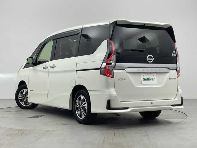 日産 セレナ e－パワー ハイウェイスター V 愛知県 2020(令2)年 5.4万km ブリリアントホワイトパール 純正10インチナビ/【Bluetooth/フルセグTV/CD/DVD/AM/FM】/両側パワースライドドア/デジタルインナーミラー/ハンズフリースライドドア/全方位カメラ/衝突被害軽減ブレーキ/レーンアシスト/レーダークルーズコントロール/前後コーナーセンサー/横滑り防止装置/前席シートヒーター/ハンドルヒーラー/ドライブモード切替/ドライブレコーダー/ETC/ステアリングスイッチ/純正フロアマット/ドアバイザー/LEDオートライト/純正15インチアルミホイール/電動格納ミラー