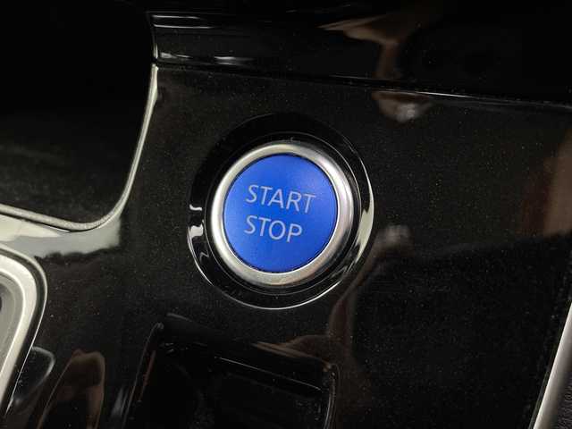 日産 セレナ e－パワー ハイウェイスター V 愛知県 2020(令2)年 5.4万km ブリリアントホワイトパール 純正10インチナビ/【Bluetooth/フルセグTV/CD/DVD/AM/FM】/両側パワースライドドア/デジタルインナーミラー/ハンズフリースライドドア/全方位カメラ/衝突被害軽減ブレーキ/レーンアシスト/レーダークルーズコントロール/前後コーナーセンサー/横滑り防止装置/前席シートヒーター/ハンドルヒーラー/ドライブモード切替/ドライブレコーダー/ETC/ステアリングスイッチ/純正フロアマット/ドアバイザー/LEDオートライト/純正15インチアルミホイール/電動格納ミラー