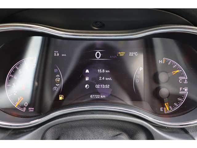 クライスラー・ジープ ジープ グランドチェロキー アルティテュード 大分県 2019(令1)年 6.8万km ブライトホワイト アダプティブクルーズコントロール/レーンキープアシスト/黒ハーフレーザー/・シートヒーター/純正ナビ/・地デジ/・ApplecarPlay/・フロント/サイド/バックカメラ/・Bluetooth/LEDライト/・アダプティブフロントライティングシステム/・オートハイビーム/エアサス/ヒルスタートアシスト/ドラレコ前後/純正２０インチアルミホイール/ステアスイッチ/パドルシフト/ETC