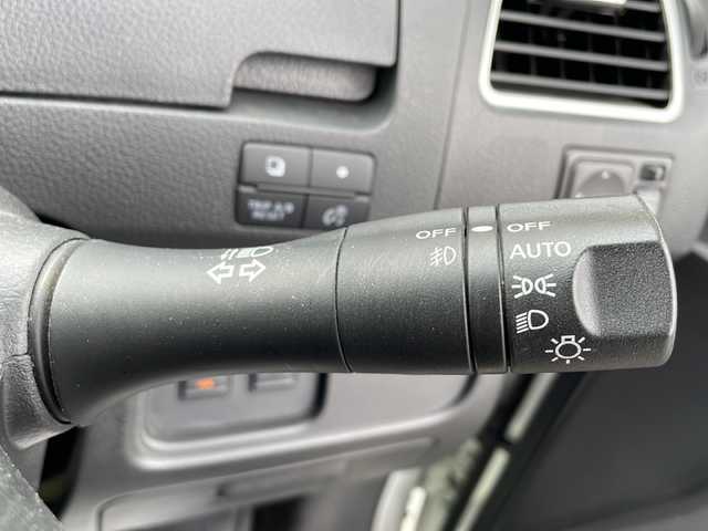 日産 セレナ ハイウェイS S HV Aセーフ 静岡県 2014(平26)年 6.9万km ブリリアントホワイトパール 純正8インチナビ/地デジTV/純正CD/DVD/Bluetooth/バックカメラ/全方位カメラ/両側パワースライドドア/シートカバー/ETC/純正16インチAW/スマートキー/LEDヘッドライト