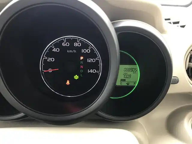 ホンダ Ｎ ＢＯＸ G 栃木県 2015(平27)年 8.9万km カトラリーシルバーM 株)IDOMが運営する【じしゃロン小山店】の自社ローン専用車両になります。こちらは現金またはオートローンご利用時の価格です。自社ローンご希望の方は別途その旨お申付け下さい//禁煙車/社外ナビ/（CD/AM/FMラジオ）/スマートキー/プッシュスタート/バックカメラ/チップアップシート/電動格納ドアミラー/パワーウインドウ