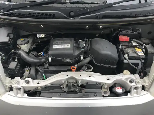 ホンダ Ｎ ＢＯＸ G 栃木県 2015(平27)年 8.9万km カトラリーシルバーM 株)IDOMが運営する【じしゃロン小山店】の自社ローン専用車両になります。こちらは現金またはオートローンご利用時の価格です。自社ローンご希望の方は別途その旨お申付け下さい//禁煙車/社外ナビ/（CD/AM/FMラジオ）/スマートキー/プッシュスタート/バックカメラ/チップアップシート/電動格納ドアミラー/パワーウインドウ