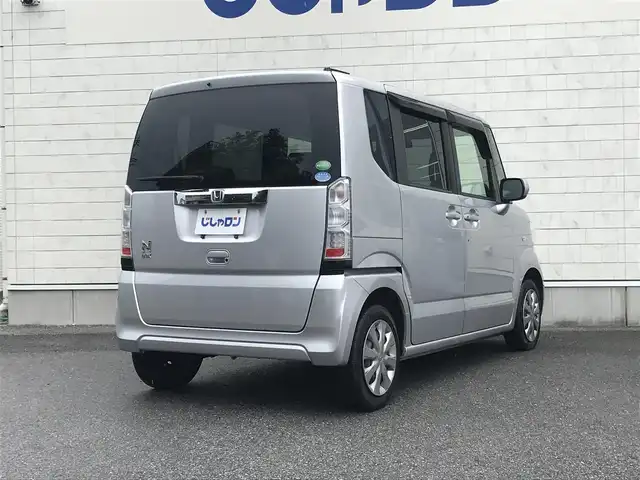 ホンダ Ｎ ＢＯＸ G 栃木県 2015(平27)年 8.9万km カトラリーシルバーM 株)IDOMが運営する【じしゃロン小山店】の自社ローン専用車両になります。こちらは現金またはオートローンご利用時の価格です。自社ローンご希望の方は別途その旨お申付け下さい//禁煙車/社外ナビ/（CD/AM/FMラジオ）/スマートキー/プッシュスタート/バックカメラ/チップアップシート/電動格納ドアミラー/パワーウインドウ