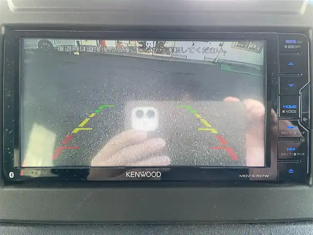 スズキ ジムニー XC 東京都 2020(令2)年 0.3万km シルキーシルバーメタリック ワンオーナー/セーフティサポート/社外SDナビ フルセグTV/CD DVD SD Bluetooth/バックカメラ/シートヒーター（前席）/革巻ステアリング/デュアルセンサーブレーキサポート/誤発信抑制機能/車線逸脱警報機能/ふらつき警報機能/先行車発信お知らせ機能/標識認識機能/クルーズコントロール/ハイビームアシスト/ミラーヒーター/ウィンカー付き電動格納ミラー/スペアキー/保証書＆取扱説明書