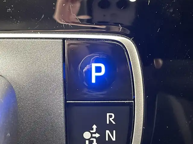 トヨタ アクア Z 大阪府 2022(令4)年 3.7万km プラチナホワイトパールマイカ ワンオーナー/プリクラッシュセーフティー/トヨタセーフティーセンス/純正ディスプレイオーディオ/　BT/フルセグ/レーダークルーズコントロール/ステアリングヒーター/モデリスタフルエアロ/D席パワーシート/AC100V/社外15インチアルミ