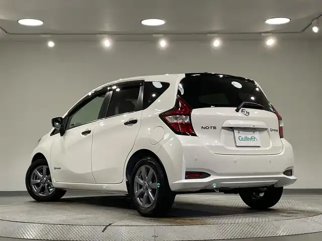 日産 ノート e－パワー X Bアロー 愛知県 2020(令2)年 2.9万km ブリリアントホワイトパール/スーパーブラック 2トーン 純正ナビ/CD/DVD/BT/フルセグTV/ETC/バックカメラ/衝突軽減ブレーキ/車線逸脱警報/パーキングソナー/クルーズコントロール/純正ドライブレコーダー/スマートキー/プッシュスタート/純正マット/ドアバイザー
