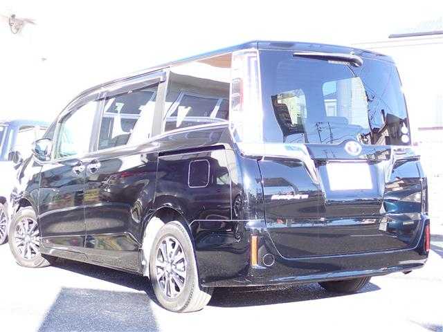 トヨタ エスクァイア Xi 千葉県 2018(平30)年 6.1万km ブラック ワンオーナー/アルパイン9インチナビゲーション/・Bluetooth/CD/DVD/フルセグTV/バックカメラ/アルパイン10.1インチ フリップダウンモニター/パワースライドドア/クルーズコントロール/アイドリングストップ/Toyota Safety SenseC/・プリクラッシュセーフティ/・レーンディパーチャーアラート/・オートマチックハイビーム/ビルトインETC/LEDヘッドライト/オートライト/純正15インチAW/純正フロアマット/取扱説明書/保証書