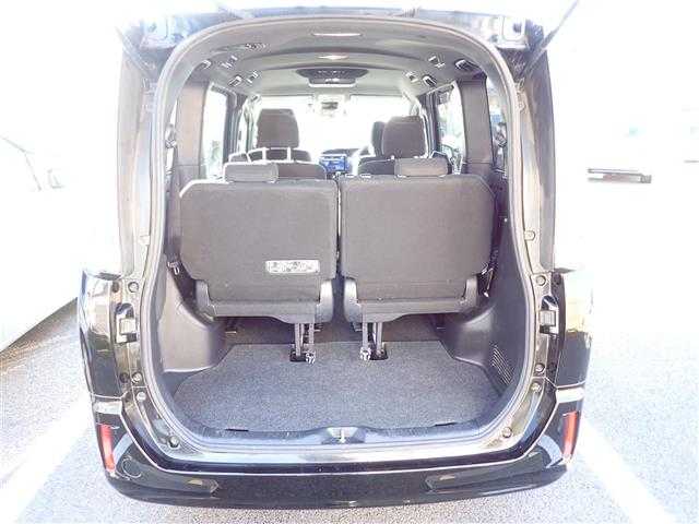 トヨタ エスクァイア Xi 千葉県 2018(平30)年 6.1万km ブラック ワンオーナー/アルパイン9インチナビゲーション/・Bluetooth/CD/DVD/フルセグTV/バックカメラ/アルパイン10.1インチ フリップダウンモニター/パワースライドドア/クルーズコントロール/アイドリングストップ/Toyota Safety SenseC/・プリクラッシュセーフティ/・レーンディパーチャーアラート/・オートマチックハイビーム/ビルトインETC/LEDヘッドライト/オートライト/純正15インチAW/純正フロアマット/取扱説明書/保証書