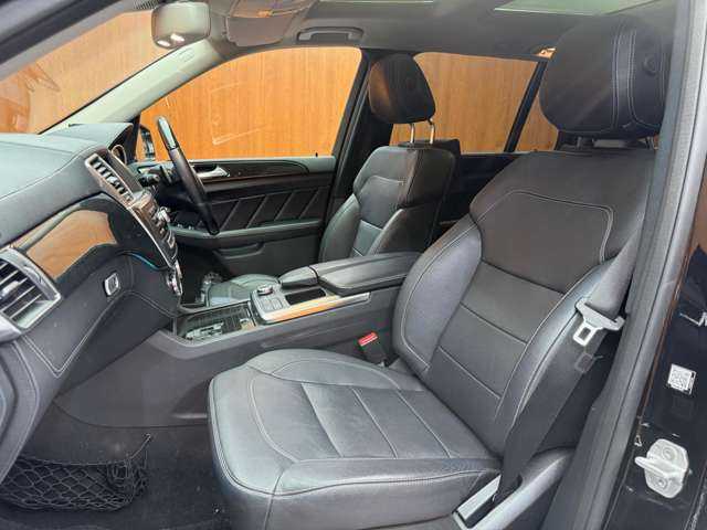 メルセデス・ベンツ ＧＬ３５０ ブルーテック 4MATIC レザー エクスクルーシブ 千葉県 2016(平28)年 7.1万km オブシディアンブラック １オーナー　/パノラマＳＲ　/純正ナビ　/３６０°カメラ　/ＡＣＣ　/シートヒーター　/パワーシート　/キセノンヘッドライト　/オートライト　/電動リアゲート　/ＥＴＣ　/フルセグＴＶ　/ＰＤＣ　/ブラインドスポット
