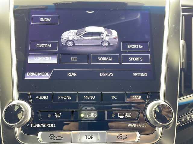 トヨタ クラウン ハイブリッド RS アドバンス 岐阜県 2020(令2)年 4.1万km ホワイトパールクリスタルシャイン 純正ナビ/AM　FM/CD　DVD/Bluetooth/USB/フルセグテレビ/パノラミックビューモニター/レザーシート/パワーシート(D/N席)/ベンチレーション(D/N席)/シートヒーター(D/N席)/シートメモリー(D席)/ヘッドアップディスプレイ/スマートキー/プッシュスタート/スペアキー有/カードキー有/ステアリングヒーター/前後ドラレコ/ビルトインETC/電動パーキング機能/オートホールド機能/トヨタセーフティセンス/レーダークルーズコントロール/レーントレーシング機能/ブラインドスポットビューモニター/コーナーセンサー/RCTA/RCD/RSA/純正フロアマット/AC100V電源/パーキングアシスト/LEDオートハイビーム/LEDフォグ/シーケンシャルターンランプ
