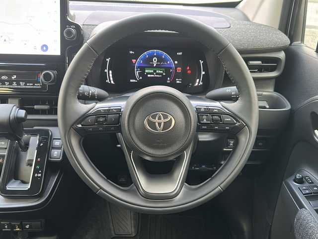 トヨタ シエンタ Z 大阪府 2025(令7)年 0.4万km プラチナホワイトパールマイカ ワンオーナー/純正ナビ(Bluetooth/フルセグテレビ/AM/FM)/純正アルミホイール15インチ/プッシュスタート/スマートキー/ETC/両側パワースライドドア/バックカメラ/アラウンドビューモニター/ワンオーナー/純正ナビ/ETC/両側パワースライドドア/フルセグテレビ/バックカメラ/アラウンドビューモニター/レーダークルーズコントロール/シートヒーター/ステアリングヒーター/ビューボタン