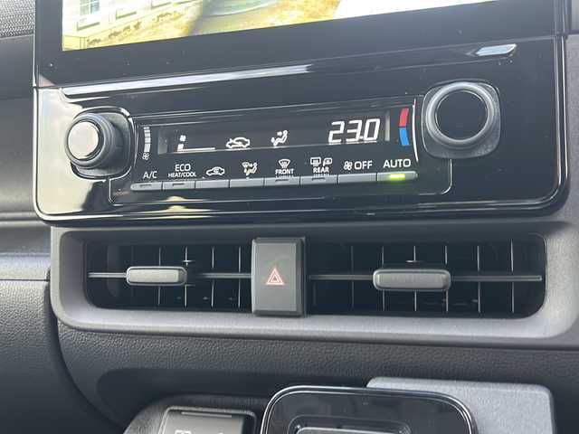 トヨタ シエンタ Z 大阪府 2025(令7)年 0.4万km プラチナホワイトパールマイカ ワンオーナー/純正ナビ(Bluetooth/フルセグテレビ/AM/FM)/純正アルミホイール15インチ/プッシュスタート/スマートキー/ETC/両側パワースライドドア/バックカメラ/アラウンドビューモニター/ワンオーナー/純正ナビ/ETC/両側パワースライドドア/フルセグテレビ/バックカメラ/アラウンドビューモニター/レーダークルーズコントロール/シートヒーター/ステアリングヒーター/ビューボタン