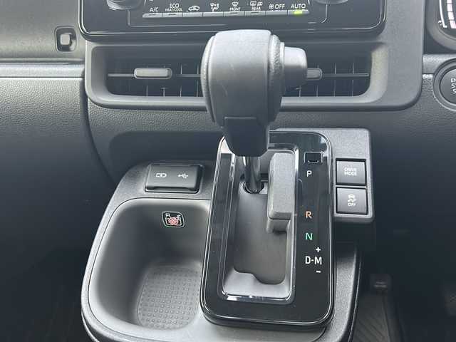 トヨタ シエンタ Z 大阪府 2025(令7)年 0.4万km プラチナホワイトパールマイカ ワンオーナー/純正ナビ(Bluetooth/フルセグテレビ/AM/FM)/純正アルミホイール15インチ/プッシュスタート/スマートキー/ETC/両側パワースライドドア/バックカメラ/アラウンドビューモニター/ワンオーナー/純正ナビ/ETC/両側パワースライドドア/フルセグテレビ/バックカメラ/アラウンドビューモニター/レーダークルーズコントロール/シートヒーター/ステアリングヒーター/ビューボタン