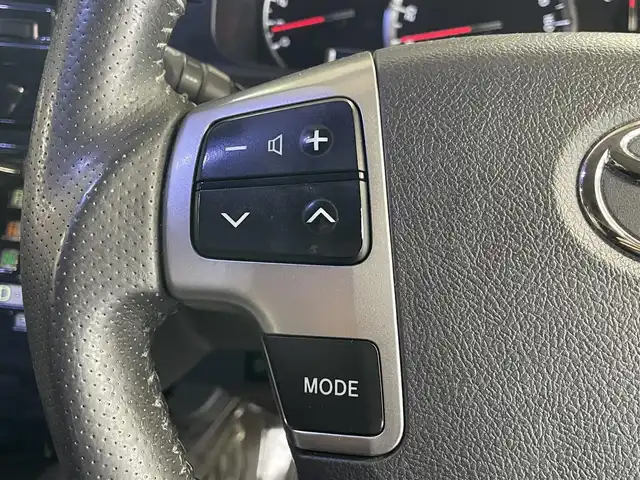 トヨタ ハイエース GL 熊本県 2017(平29)年 12.9万km ホワイトパールクリスタルシャイン ワンオーナー/ベッドキット/テーブル付き/社外SDナビ/　(AM/FM/CD/DVD/TV/SD/Bluetooth)/フルセグTV/バックカメラ/社外フリップダウンモニター/BARBEROアルミホイール18インチ/BARBEROアルミ付きスタッドレスタイヤ/LEDヘッドライト/オートライト/フォグランプ/ステアリングスイッチ/革巻きステアリング/ETC/スマートキー/プッシュスタート/レザー調シートカバー