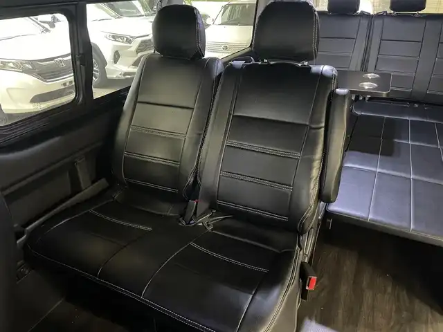 トヨタ ハイエース GL 熊本県 2017(平29)年 12.9万km ホワイトパールクリスタルシャイン ワンオーナー/ベッドキット/テーブル付き/社外SDナビ/　(AM/FM/CD/DVD/TV/SD/Bluetooth)/フルセグTV/バックカメラ/社外フリップダウンモニター/BARBEROアルミホイール18インチ/BARBEROアルミ付きスタッドレスタイヤ/LEDヘッドライト/オートライト/フォグランプ/ステアリングスイッチ/革巻きステアリング/ETC/スマートキー/プッシュスタート/レザー調シートカバー