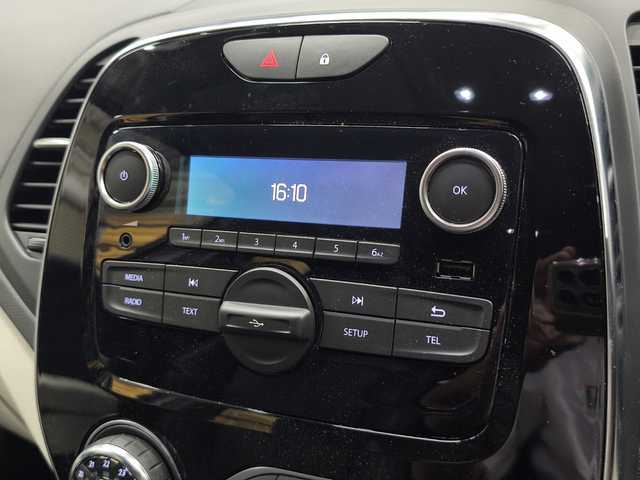ルノー キャプチャー インテンス レザー 群馬県 2018(平30)年 1.8万km パール 純正オーディオ/USB/Bluetooth/クルーズコントロール/黒革シート/ETC/LEDヘッドライト/コーナーセンサー/前席シートヒーター/純正17インチアルミホイール