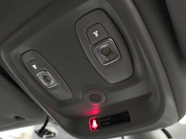 ルノー キャプチャー インテンス レザー 群馬県 2018(平30)年 1.8万km パール 純正オーディオ/USB/Bluetooth/クルーズコントロール/黒革シート/ETC/LEDヘッドライト/コーナーセンサー/前席シートヒーター/純正17インチアルミホイール