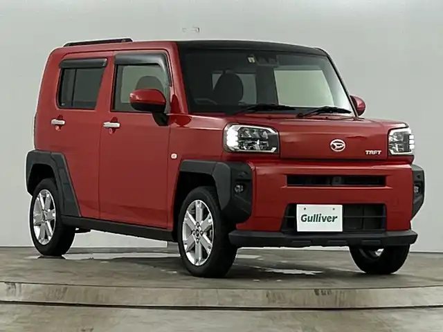 ダイハツ タフト G 愛知県 2021(令3)年 2.5万km コンパーノレッド 禁煙車/純正9インチナビ/（CD/DVD/Bluetooth/フルセグTV/USB)/バックカメラ/ガラスルーフ/スマートアシストIII/・衝突軽減ブレーキ/・レーンキープアシスト/・オートマチックハイビーム/・クリアランスソナー/・誤発進抑制機能/ETC/シートヒーター/アイドリングストップ/スマートキー/スペアキー有/プッシュスタート/電子パーキング/オートホールド/ルーフレール/純正15インチアルミホイール/LEDヘッドライト/フロントフォグライト