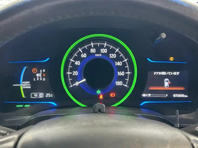 ホンダ シャトル ハイブリッド X 沖縄県 2016(平28)年 7.3万km クリスタルブラックパール (株)IDOMが運営する【じしゃロンコザ店】の自社ローン専用車両になりますこちらは現金またはオートローンご利用時の価格です。自社ローンご希望の方は別途その旨お申付け下さい/純正ナビ　/バックカメラ　/ＥＴＣ　/衝突軽減ブレーキ　/クルーズコントロール　/コーナーセンサー　/パドルシフト　/ハーフレザーシート　/純正アルミホイール　/プッシュスタート　/スマートキー　/オートライト