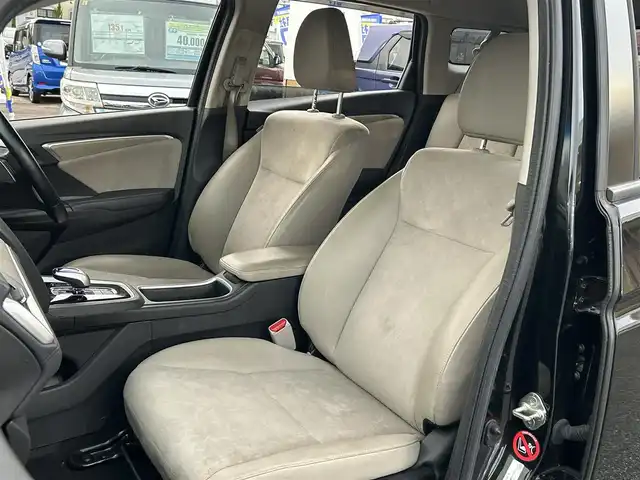 ホンダ シャトル ハイブリッド X 沖縄県 2016(平28)年 7.3万km クリスタルブラックパール (株)IDOMが運営する【じしゃロンコザ店】の自社ローン専用車両になりますこちらは現金またはオートローンご利用時の価格です。自社ローンご希望の方は別途その旨お申付け下さい/純正ナビ　/バックカメラ　/ＥＴＣ　/衝突軽減ブレーキ　/クルーズコントロール　/コーナーセンサー　/パドルシフト　/ハーフレザーシート　/純正アルミホイール　/プッシュスタート　/スマートキー　/オートライト