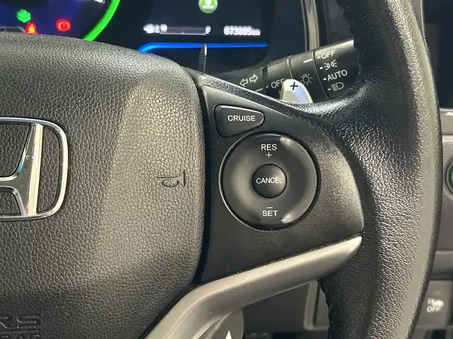 ホンダ シャトル ハイブリッド X 沖縄県 2016(平28)年 7.3万km クリスタルブラックパール (株)IDOMが運営する【じしゃロンコザ店】の自社ローン専用車両になりますこちらは現金またはオートローンご利用時の価格です。自社ローンご希望の方は別途その旨お申付け下さい/純正ナビ　/バックカメラ　/ＥＴＣ　/衝突軽減ブレーキ　/クルーズコントロール　/コーナーセンサー　/パドルシフト　/ハーフレザーシート　/純正アルミホイール　/プッシュスタート　/スマートキー　/オートライト