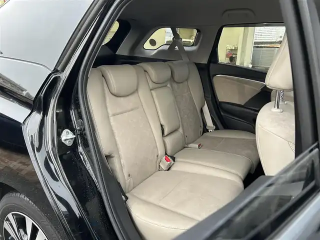 ホンダ シャトル ハイブリッド X 沖縄県 2016(平28)年 7.3万km クリスタルブラックパール (株)IDOMが運営する【じしゃロンコザ店】の自社ローン専用車両になりますこちらは現金またはオートローンご利用時の価格です。自社ローンご希望の方は別途その旨お申付け下さい/純正ナビ　/バックカメラ　/ＥＴＣ　/衝突軽減ブレーキ　/クルーズコントロール　/コーナーセンサー　/パドルシフト　/ハーフレザーシート　/純正アルミホイール　/プッシュスタート　/スマートキー　/オートライト