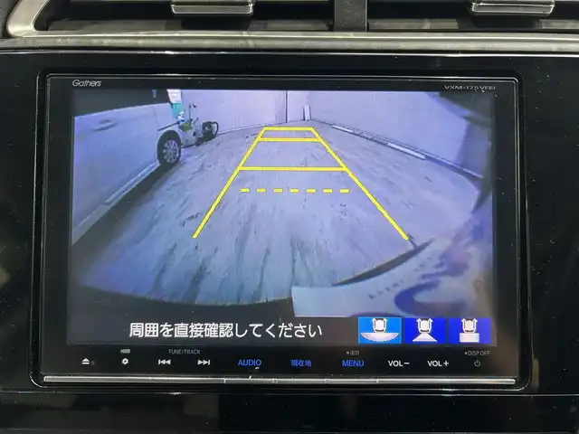 ホンダ シャトル ハイブリッド X 沖縄県 2016(平28)年 7.3万km クリスタルブラックパール (株)IDOMが運営する【じしゃロンコザ店】の自社ローン専用車両になりますこちらは現金またはオートローンご利用時の価格です。自社ローンご希望の方は別途その旨お申付け下さい/純正ナビ　/バックカメラ　/ＥＴＣ　/衝突軽減ブレーキ　/クルーズコントロール　/コーナーセンサー　/パドルシフト　/ハーフレザーシート　/純正アルミホイール　/プッシュスタート　/スマートキー　/オートライト