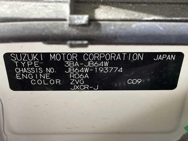 スズキ ジムニー XC 福岡県 2021(令3)年 4.4万km シフォンアイボリーM 禁煙車/純正8インチメモリナビ/・CD/DVD/BT/フルセグTV/・バックモニター/スズキセーフティサポート/クルーズコントロール/革巻きステアリング/・ステアリングリモコン/LEDヘッドライト/・オートライト/・フォグランプ/スマートキー/・スペアキー/・プッシュスタート/純正ドライブレコーダー/純正アルミホイール/純正フロアマット/純正ドアバイザー