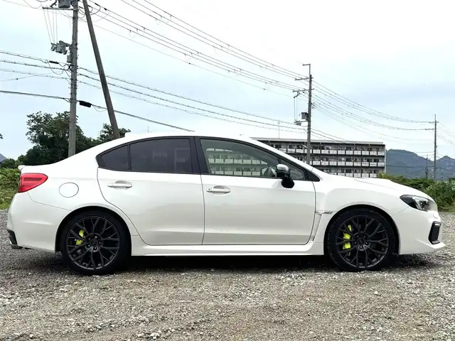 スバル ＷＲＸ ＳＴＩ STI タイプS 兵庫県 2019(平31)年 0.8万km クリスタルホワイトP STIパフォーマンスマフラー/純正ナビ/フルセグTV/DVD.BD再生可/Bluetooth接続可/バックモニター/ドライブレコーダー/純正18インチアルミホイール/プッシュスタート＆スマートキー/LEDヘッドライト