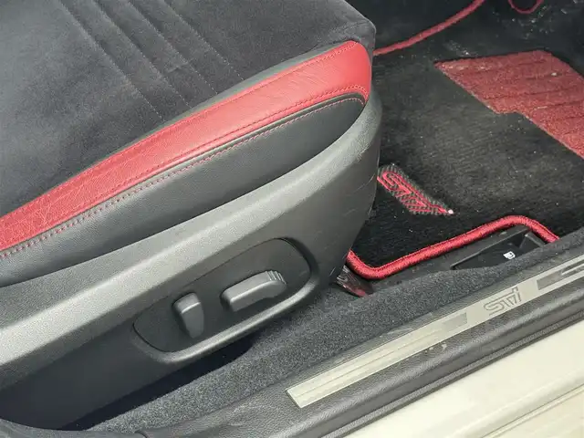 スバル ＷＲＸ ＳＴＩ STI タイプS 兵庫県 2019(平31)年 0.8万km クリスタルホワイトP STIパフォーマンスマフラー/純正ナビ/フルセグTV/DVD.BD再生可/Bluetooth接続可/バックモニター/ドライブレコーダー/純正18インチアルミホイール/プッシュスタート＆スマートキー/LEDヘッドライト
