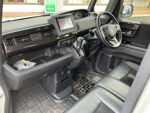 ホンダ Ｎ ＢＯＸ 長野県 2020(令2)年 3.6万km プラチナホワイトパール 4WD/ワンオーナー/純正ナビ/・Bluetooth/CD/DVD/TV/バックカメラ/純正ETC/ドライブレコーダー/ハーフレザーシート/前席シートヒーター/純正フロアマット/両側パワースライドドア/純正15インチAW/コーナーセンサー後方のみ/LEDオートライト/ドアバイザー/電格ミラー/スペアキー有/取り扱い説明書/保証書