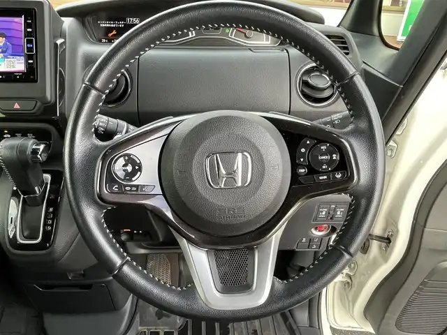 ホンダ Ｎ ＢＯＸ 長野県 2020(令2)年 3.6万km プラチナホワイトパール 4WD/ワンオーナー/純正ナビ/・Bluetooth/CD/DVD/TV/バックカメラ/純正ETC/ドライブレコーダー/ハーフレザーシート/前席シートヒーター/純正フロアマット/両側パワースライドドア/純正15インチAW/コーナーセンサー後方のみ/LEDオートライト/ドアバイザー/電格ミラー/スペアキー有/取り扱い説明書/保証書