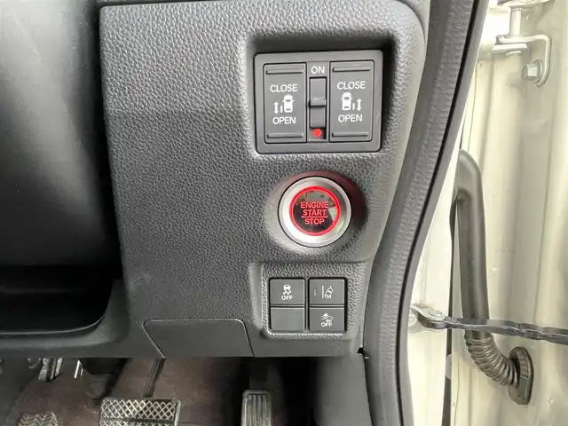 ホンダ Ｎ ＢＯＸ 長野県 2020(令2)年 3.6万km プラチナホワイトパール 4WD/ワンオーナー/純正ナビ/・Bluetooth/CD/DVD/TV/バックカメラ/純正ETC/ドライブレコーダー/ハーフレザーシート/前席シートヒーター/純正フロアマット/両側パワースライドドア/純正15インチAW/コーナーセンサー後方のみ/LEDオートライト/ドアバイザー/電格ミラー/スペアキー有/取り扱い説明書/保証書