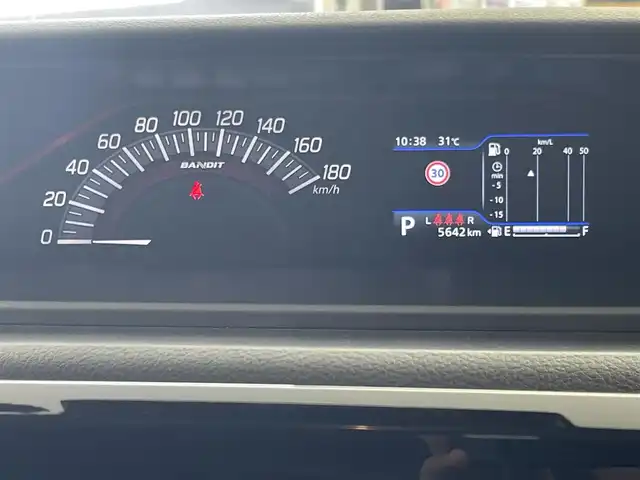 スズキ ソリオ バンディット HV MV 群馬県 2023(令5)年 0.6万km ピュアホワイトP 純正１０インチナビ/フルセグ（TV・BT・AM・FM・CD・DVD・USB）/全方周カメラ/ヘッドアップディスプレイ/ビルトインETC/前後ドアレコ/衝突軽減ブレーキ/両側パワースライド/ステアリングスイッチ/前席シートヒーター/スマートキー