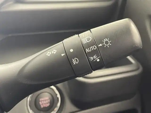 スズキ ソリオ バンディット HV MV 群馬県 2023(令5)年 0.6万km ピュアホワイトP 純正１０インチナビ/フルセグ（TV・BT・AM・FM・CD・DVD・USB）/全方周カメラ/ヘッドアップディスプレイ/ビルトインETC/前後ドアレコ/衝突軽減ブレーキ/両側パワースライド/ステアリングスイッチ/前席シートヒーター/スマートキー
