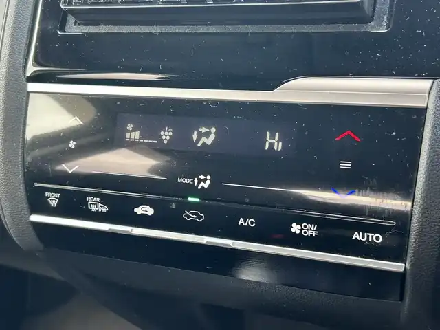 ホンダ フィット ハイブリット Fパッケージ 道南・函館 2016(平28)年 7.8万km ミッドナイトブルービームM /社外ナビ//フルセグTV//寒冷地仕様//バックカメラ//ETC//プッシュスタート//スマートキー//純正フロアマット//横滑り防止装置//ドアバイザー//ウィンカーミラー//純正ホイールキャップ//アイドリングストップ