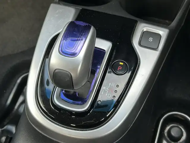 ホンダ フィット ハイブリット Fパッケージ 道南・函館 2016(平28)年 7.8万km ミッドナイトブルービームM /社外ナビ//フルセグTV//寒冷地仕様//バックカメラ//ETC//プッシュスタート//スマートキー//純正フロアマット//横滑り防止装置//ドアバイザー//ウィンカーミラー//純正ホイールキャップ//アイドリングストップ