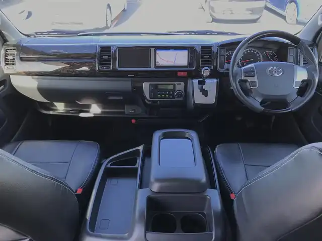 トヨタ ハイエース GL ロング 鳥取県 2020(令2)年 2.3万km ホワイトパールクリスタルシャイン 社外ナビ/フルセグ/CD/DVD/BT/社外10インチフリップダウンモニター/社外モニター・ETC/バックカメラ/フロントアンダースポイラー/FLEXフロアマット/FLEXレザー調シートカバー/FLEX17インチアルミホイール/トヨタセーフティセンス/片側パワースライドドア/社外足回り・ローダウン/社外ステアリング/社外テールランプ/LEDヘットライト/フォグライト/プッシュエンジンスタート/スマートキー/純正テールランプ/ハンドル積込