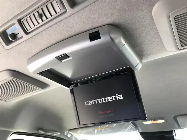 トヨタ ハイエース GL ロング 鳥取県 2020(令2)年 2.3万km ホワイトパールクリスタルシャイン 社外ナビ/フルセグ/CD/DVD/BT/社外10インチフリップダウンモニター/社外モニター・ETC/バックカメラ/フロントアンダースポイラー/FLEXフロアマット/FLEXレザー調シートカバー/FLEX17インチアルミホイール/トヨタセーフティセンス/片側パワースライドドア/社外足回り・ローダウン/社外ステアリング/社外テールランプ/LEDヘットライト/フォグライト/プッシュエンジンスタート/スマートキー/純正テールランプ/ハンドル積込