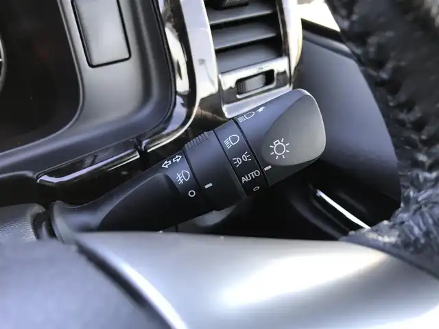 トヨタ ハイエース GL ロング 鳥取県 2020(令2)年 2.3万km ホワイトパールクリスタルシャイン 社外ナビ/フルセグ/CD/DVD/BT/社外10インチフリップダウンモニター/社外モニター・ETC/バックカメラ/フロントアンダースポイラー/FLEXフロアマット/FLEXレザー調シートカバー/FLEX17インチアルミホイール/トヨタセーフティセンス/片側パワースライドドア/社外足回り・ローダウン/社外ステアリング/社外テールランプ/LEDヘットライト/フォグライト/プッシュエンジンスタート/スマートキー/純正テールランプ/ハンドル積込