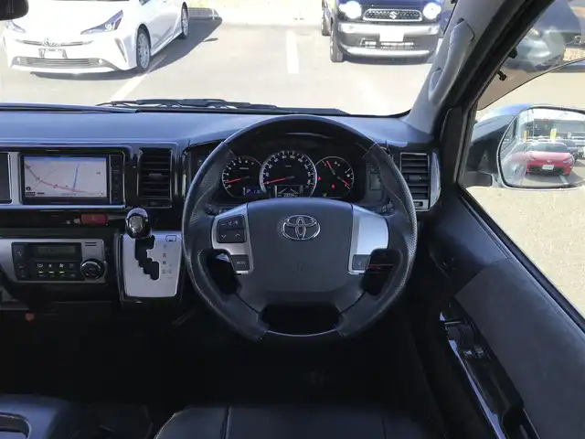 トヨタ ハイエース GL ロング 鳥取県 2020(令2)年 2.3万km ホワイトパールクリスタルシャイン 社外ナビ/フルセグ/CD/DVD/BT/社外10インチフリップダウンモニター/社外モニター・ETC/バックカメラ/フロントアンダースポイラー/FLEXフロアマット/FLEXレザー調シートカバー/FLEX17インチアルミホイール/トヨタセーフティセンス/片側パワースライドドア/社外足回り・ローダウン/社外ステアリング/社外テールランプ/LEDヘットライト/フォグライト/プッシュエンジンスタート/スマートキー/純正テールランプ/ハンドル積込