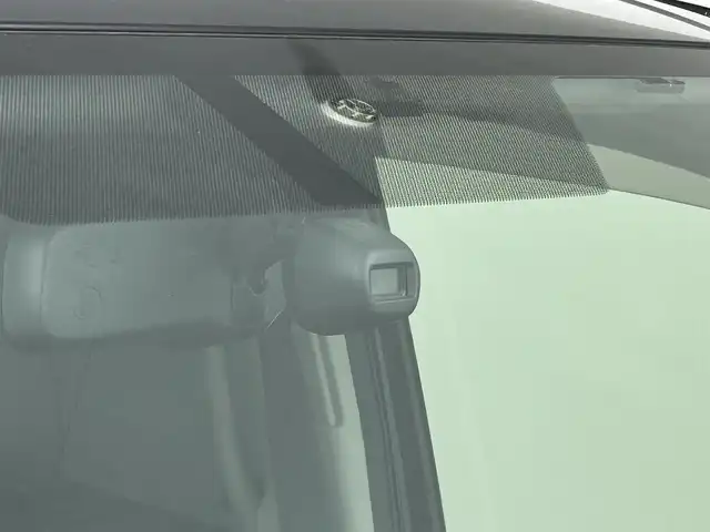 トヨタ エスクァイア Gi 道央・札幌 2015(平27)年 9.4万km スパークリングブラックパールクリスタルシャイン ・４WD/・寒冷地仕様/・車種専用BIG Xプレミアム10インチナビ/・CD/DVD/SD/BT/フルセグ/・バックカメラ/・ビルトインETC/・レーダー探知機/・クルーズコントロール/・オートマチックハイビーム/・LEDヘッドライト/・フォグランプ/・合皮シート/・両側パワースライドドア/・前席シートヒーター/・ステアリングスイッチ/・アイドリングストップ/・純正16インチAW/・社外15インチAW冬タイヤ積込/・純正エンジンスターター/・スペアキー/・純正フロアマット/・取扱説明書/・保証書
