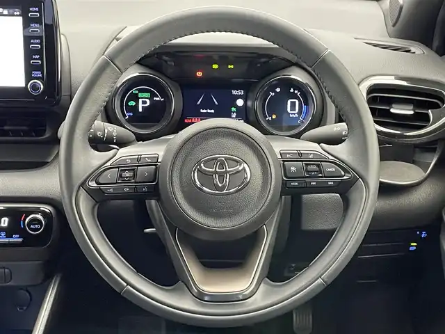 トヨタ ヤリス ハイブリッド Z 愛知県 2021(令3)年 2.5万km ブラック/ホワイト 純正８型ＤＡ　バックカメラ　Ｂｌｕｅｔｏｏｔｈ　ＵＳＢ入力端子　ＥＴＣ２．０　ドラレコ　レーダークルコン　前後コーナーセンサー　シートヒーター　ＬＥＤヘッドライト　オートハイビーム　衝突軽減　禁煙車