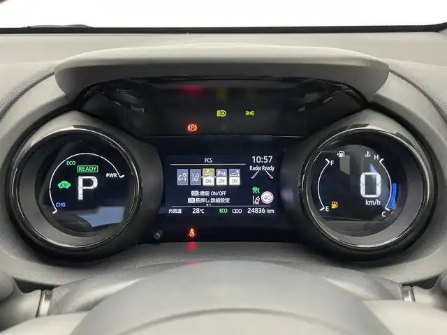 トヨタ ヤリス ハイブリッド Z 愛知県 2021(令3)年 2.5万km ブラック/ホワイト 純正８型ＤＡ　バックカメラ　Ｂｌｕｅｔｏｏｔｈ　ＵＳＢ入力端子　ＥＴＣ２．０　ドラレコ　レーダークルコン　前後コーナーセンサー　シートヒーター　ＬＥＤヘッドライト　オートハイビーム　衝突軽減　禁煙車