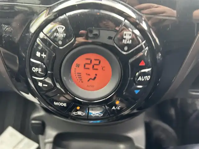 日産 ノート e－パワー メダリスト 岡山県 2017(平29)年 11.3万km ブリリアントホワイトパール (株)IDOMが運営する【じしゃロン岡山店】の自社ローン専用車両になります。こちらは現金またはオートローンご利用時の価格です。自社ローンご希望の方は別途その旨お申付け下さい/・純正ナビゲーション/・全方位カメラ/・デジタルインナーミラー/・衝突軽減ブレーキ/・ＥＴＣ